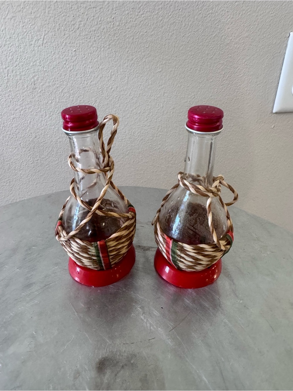 Pair of Woven salt and pepper shakers  with Red Accents